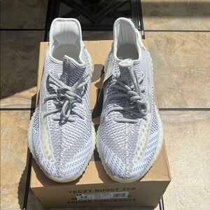 DS Adidas YEEZY boost 350 size 12